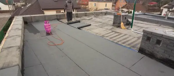 Co zamiast papy na taras? Poznaj najlepsze materiały hydroizolacyjne